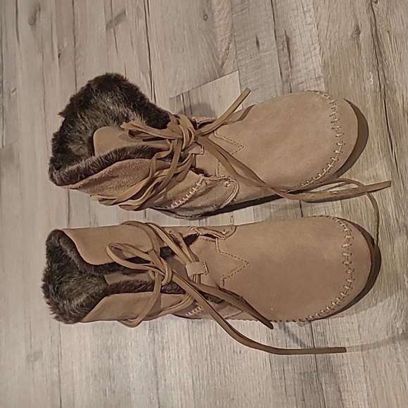 Toms Zahara Suede Ankle Booties Moccasin Women US 6 - Picture 1 of 9